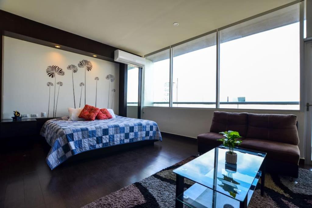 LoftStudio Great Location San Pedro Gym Pool) - 3