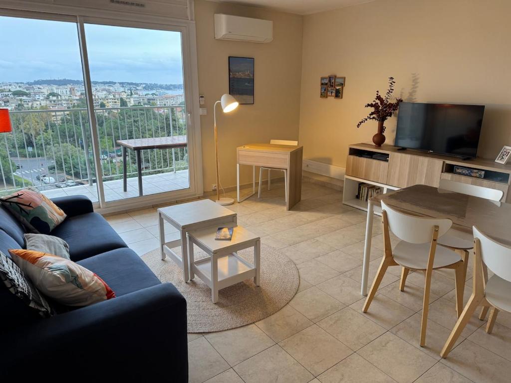 L'escale Azur - Apt 2 Prs - Vue Mer et Cap d'Antibes - 3
