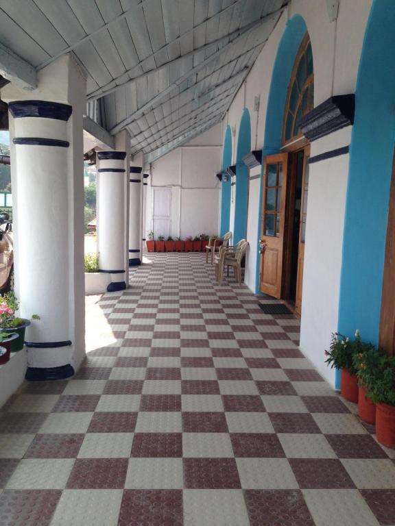 フロント・ロビー