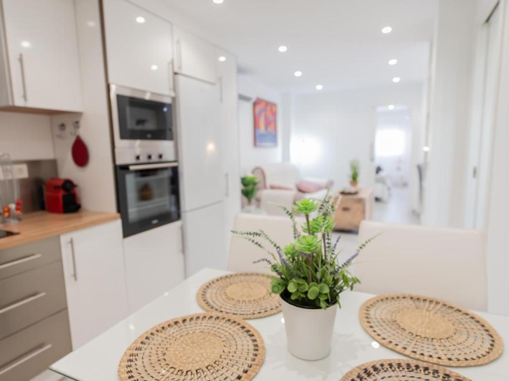 Holidays2Malaga Homely Bysso with terrace - 2