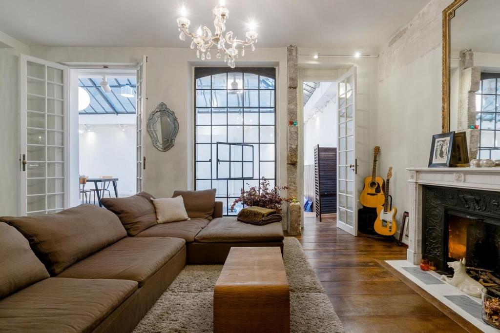 Charming chic apartment in Upper Marais 160m - 1