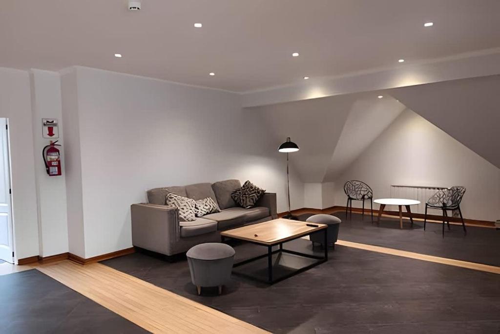 Huge modern in the heart of the city 3A - 1