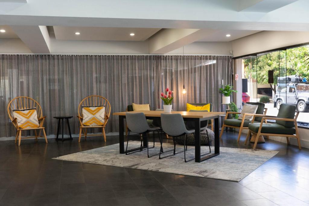 コスモポリタン ホテル アンド アパートメンツ (Cosmopolitan Hotel and Apartments) フロント・ロビー