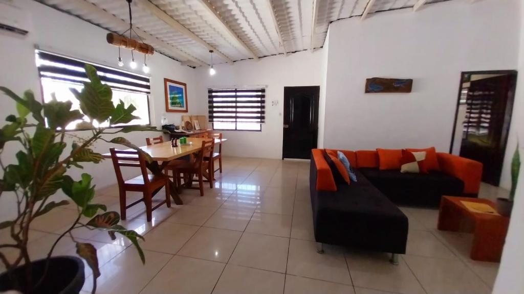 Genovesa Family home - 5