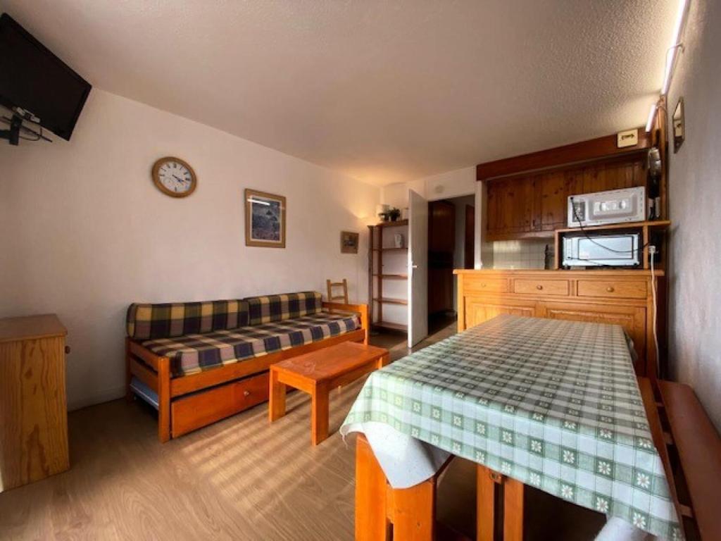 Résidence Roche Blanche - VAL THORENS location: Studio cabine pour 5 personnes dans le centre MAE-9034 - 1