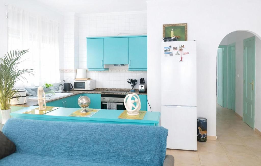 2 Bedroom Cozy Apartment In Oliva - 4