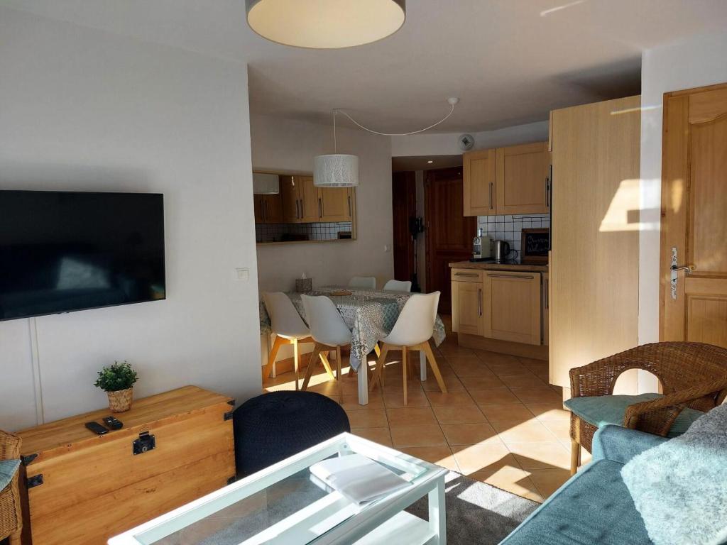 Résidence L'iseran - Charmant appartement de 3 pièces dans une résidence proche des pistes dans le quartier du Chantel. MAE-5324 - 2