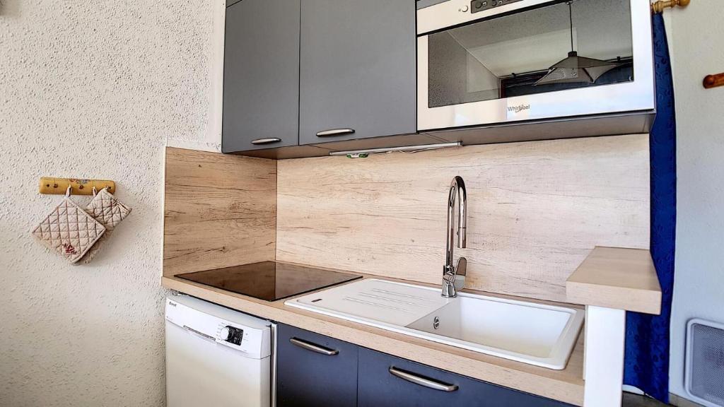 Résidence Caron - Appartement duplex lumineux · Départ et retour skis aux pieds · Balcon MAE-0004 - 5