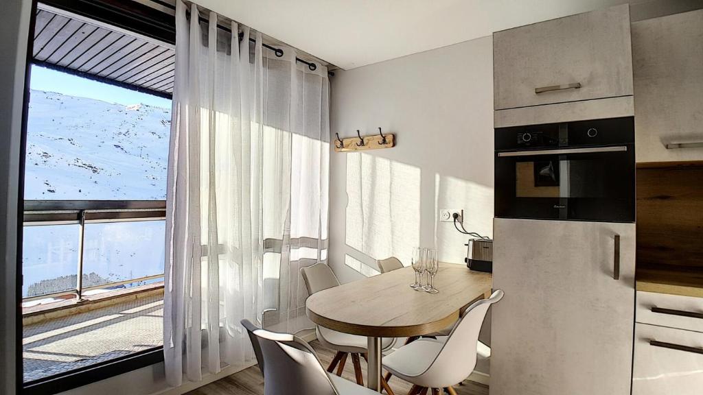 Résidence Coryles A - Appartement rénové avec coin montagne · Accès direct aux pistes · Balcon MAE-1064 - 2