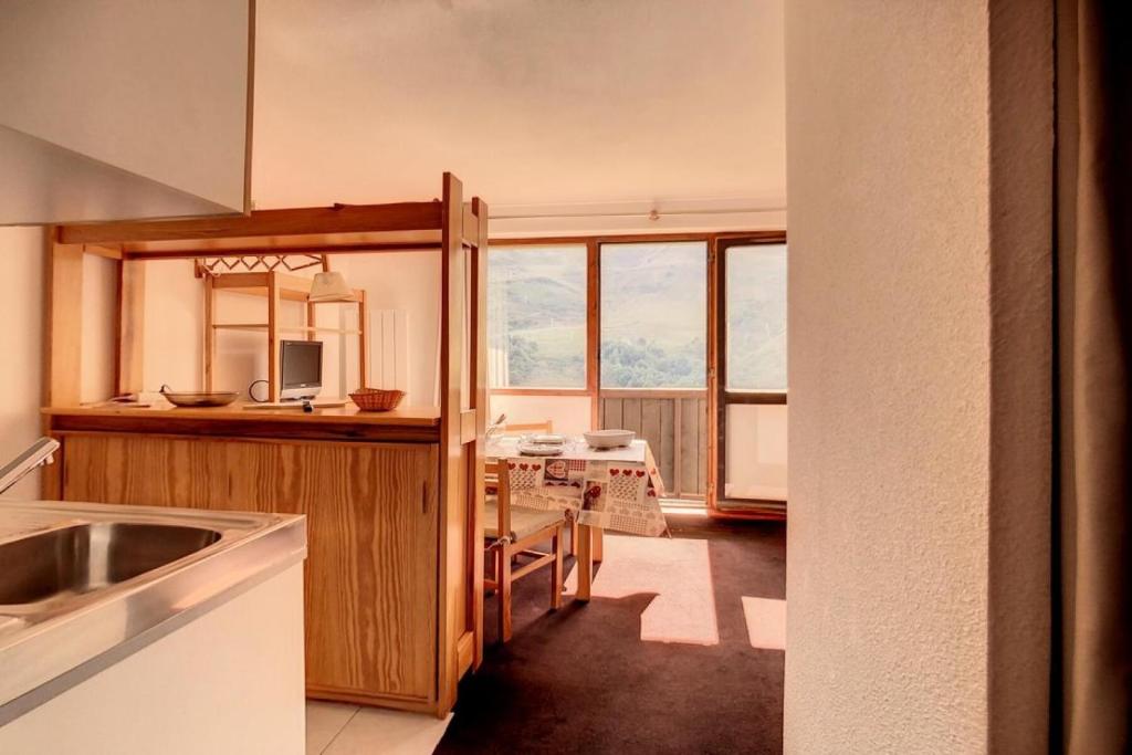 Résidence Sarvan - Appartement lumineux · Départ et retour skis aux pieds · Balcon MAE-2494 - 5