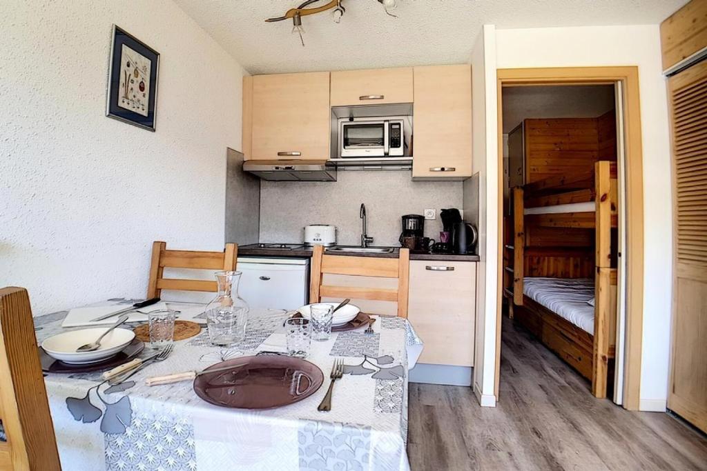 Résidence Aravis - Studio confortable · Accès direct aux pistes · Balcon MAE-1494 - 5