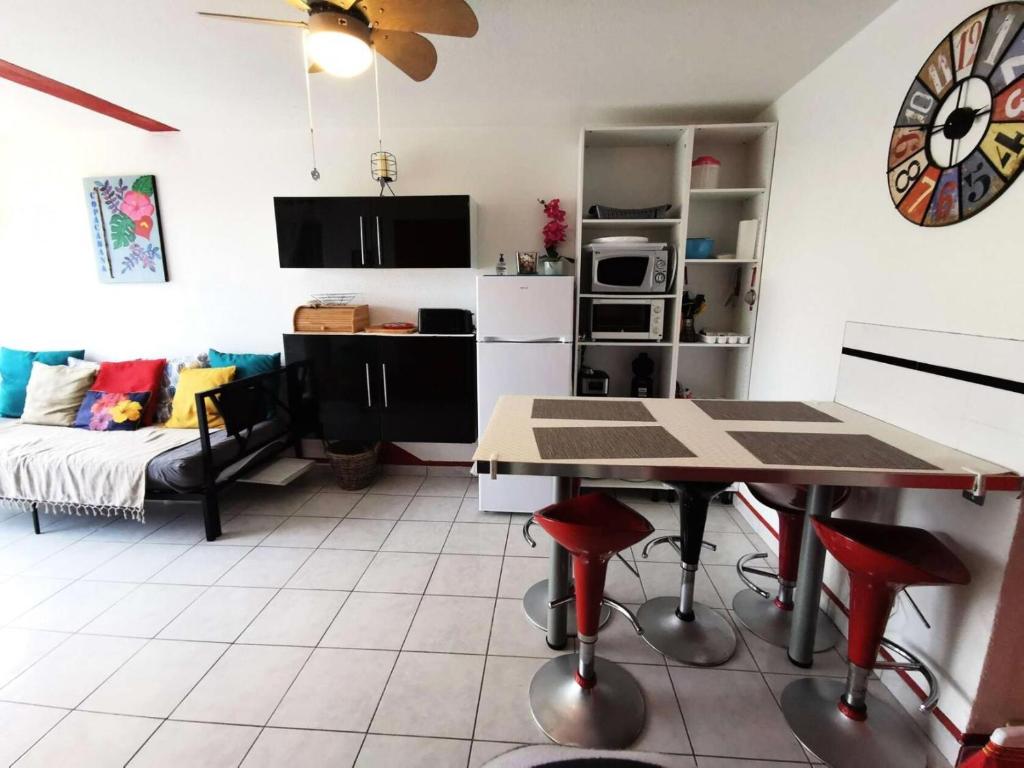 Résidence Copacabana - Coquet appartement deux pièces avec terrasse à Port Leucate. Réf: 1COP_101A MAE-6824 - 3