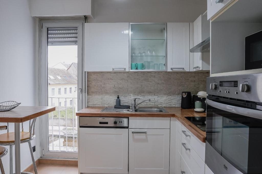 ThePlaceToB Coeur Mulhouse Apartment - 3