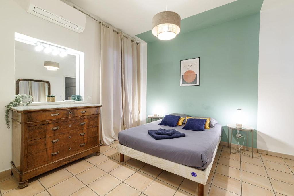 Elegant and Spacious 2 Bedroom in Menton Center - 4