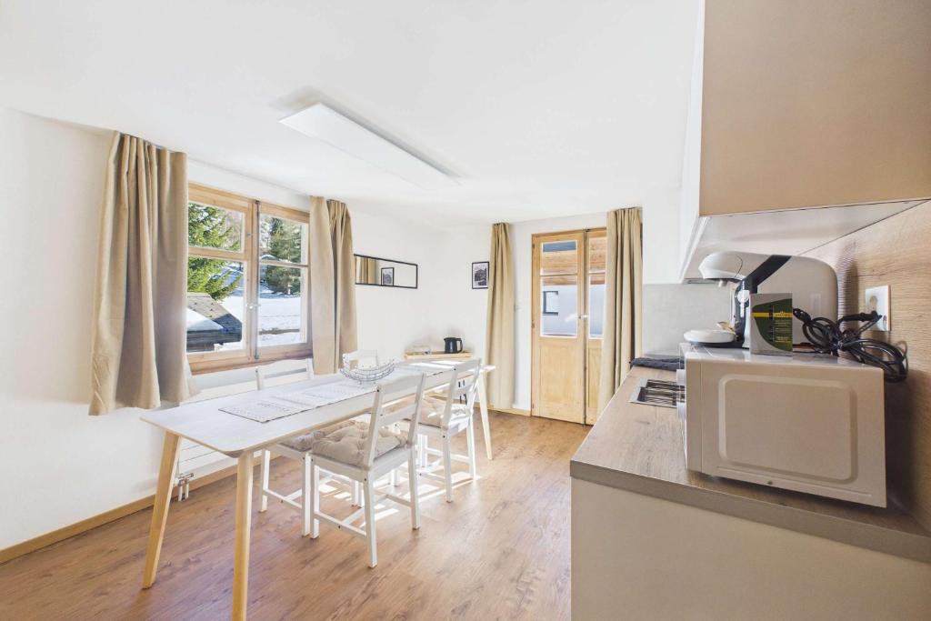 Family Apartment near Zermatt with Stunning Views - 2