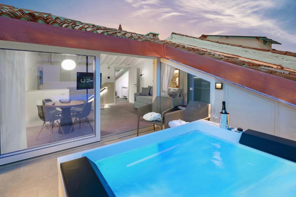 Zeno Suites - 1