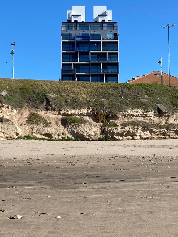 Departamento vanguardista frente al mar - 1