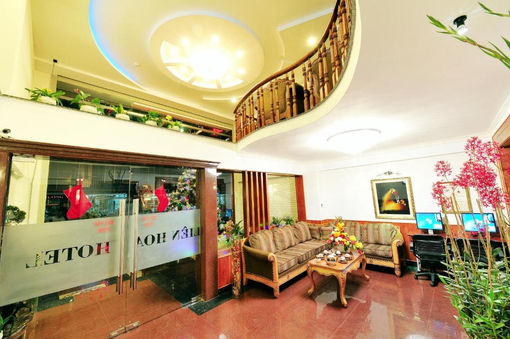 Khách sạn Phước Sơn