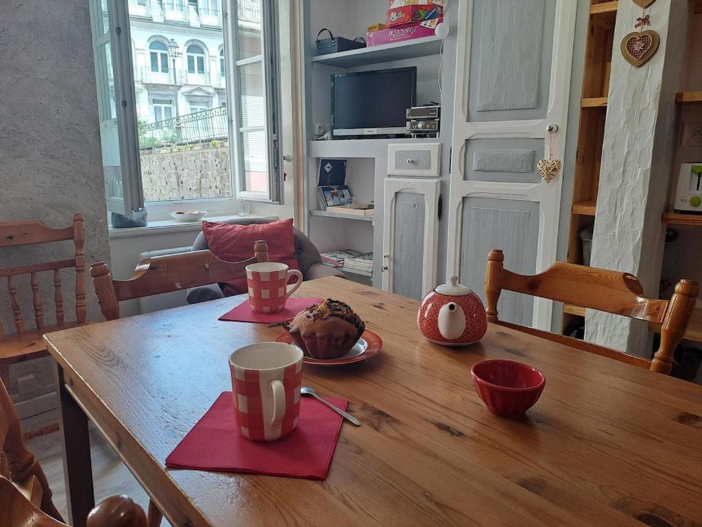 Duplex cosy - charme et confort à 100 mètres des thermes et des sentiers - 3
