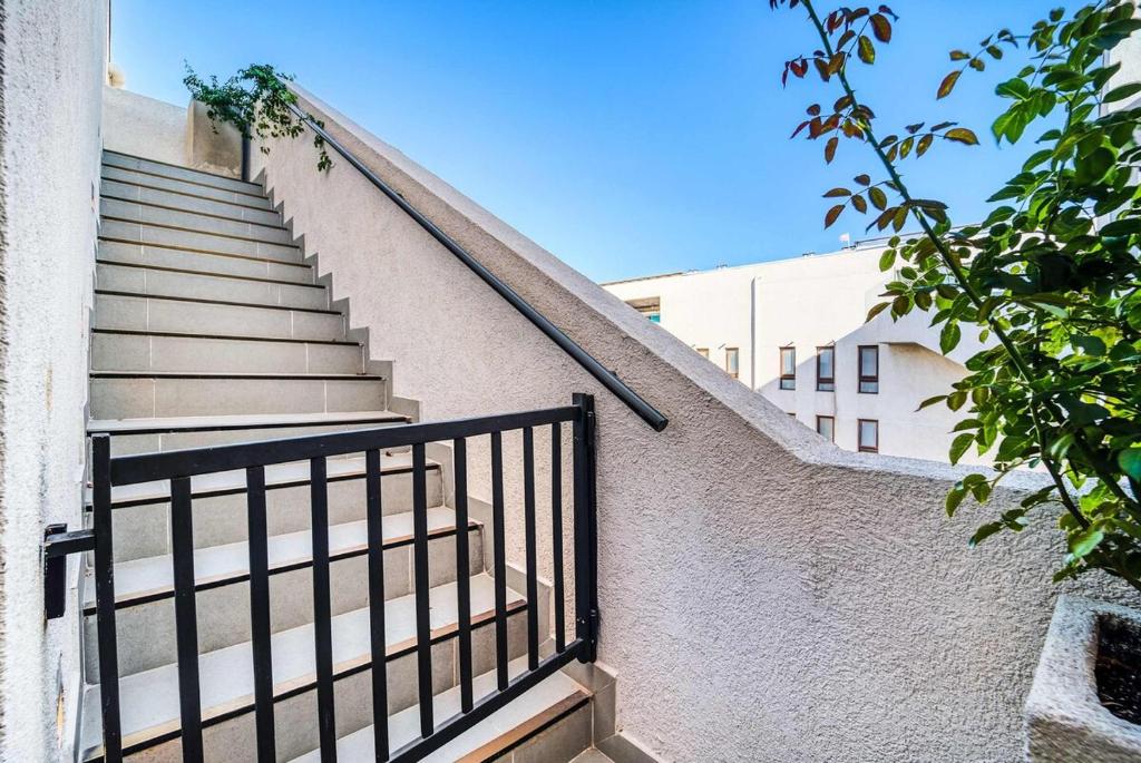 Vivero Vitacura - Duplex with Terrace and Wifi - 3