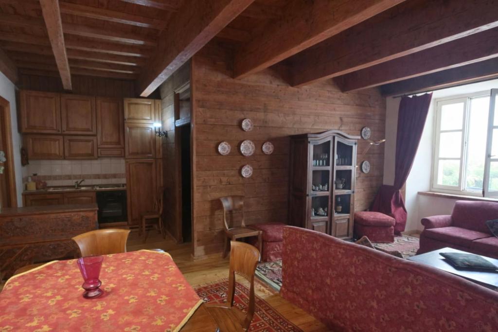 Appartement avec cheminée proche de la Cité Vauban - 4
