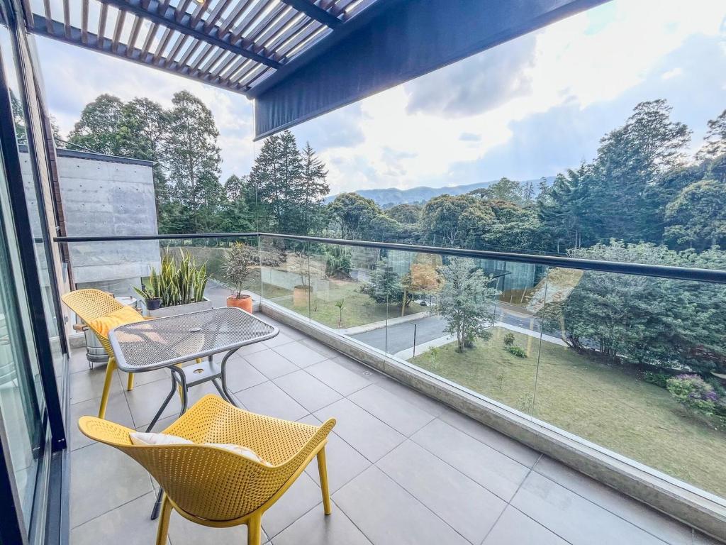 Modern 2 Bedrooms Country Suite El Retiro Village - 5
