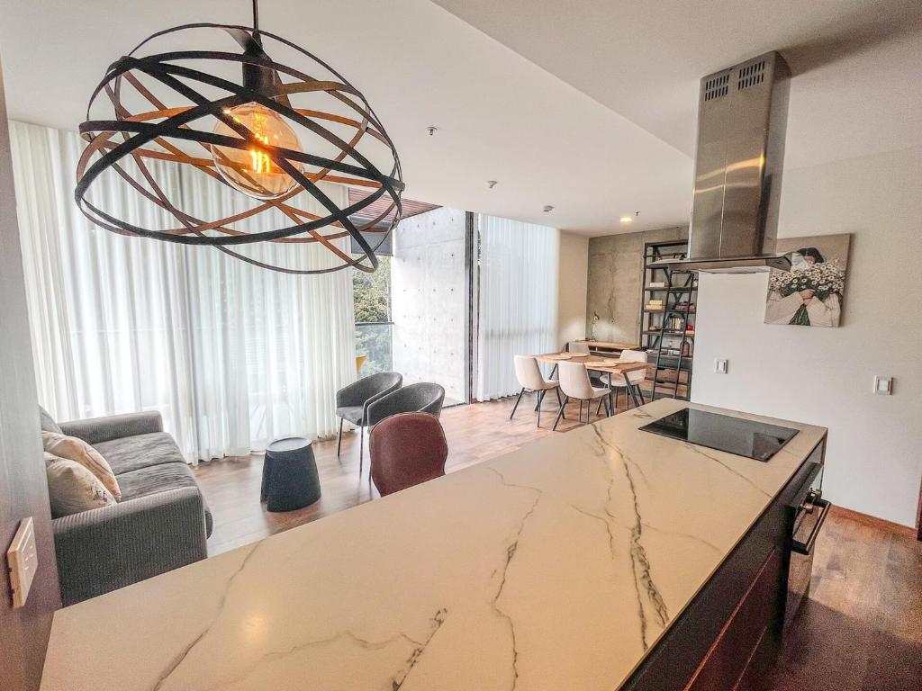 Modern 2 Bedrooms Country Suite El Retiro Village - 1