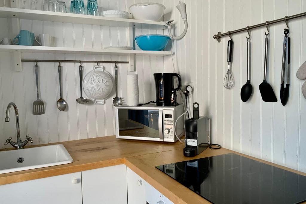 Le Petit Ponant- Studio cosy avec vue sur l'étang et piscine ! - 5