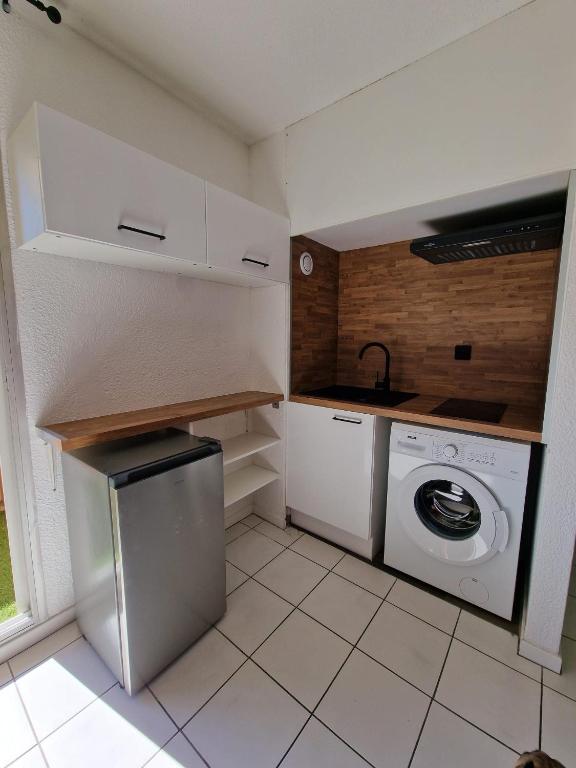 Studio cabine avec terrasse - port et plage - 3