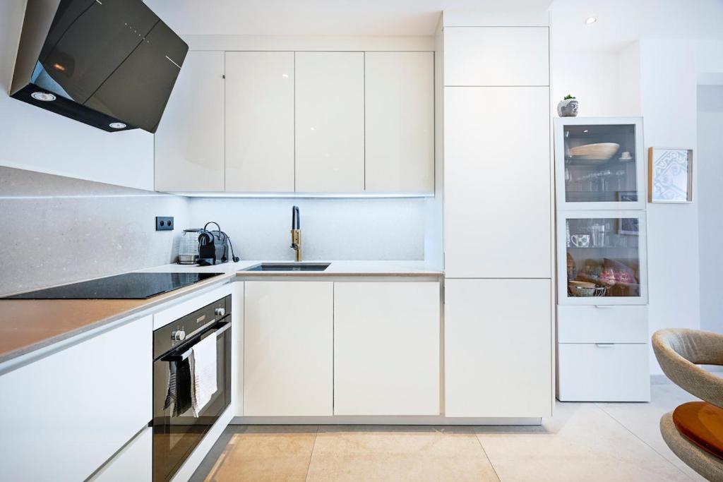 Two bedrooms with view over the sea - 3