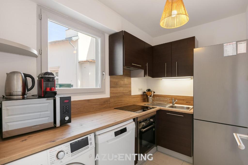 Azurenting - T3 Cœur d'Antibes - Clim - 3