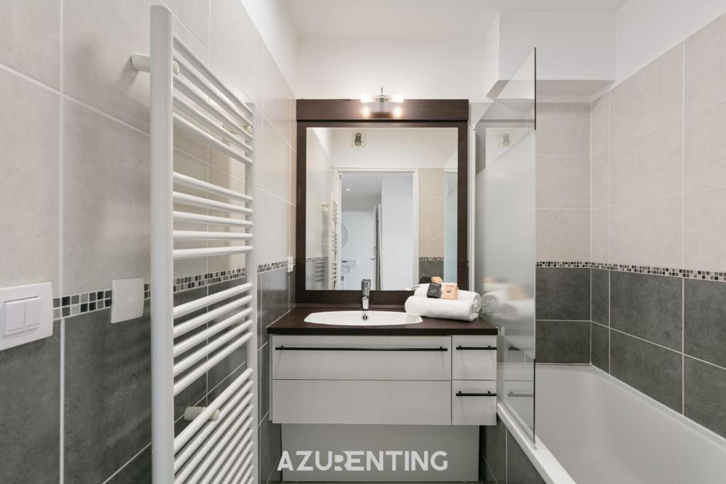 Azurenting - T3 Cœur d'Antibes - Clim - 5