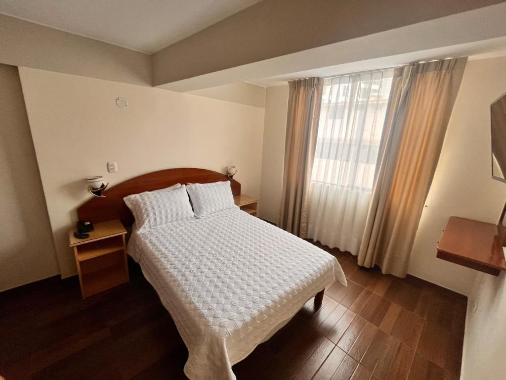 Hotel Anthony's - 3