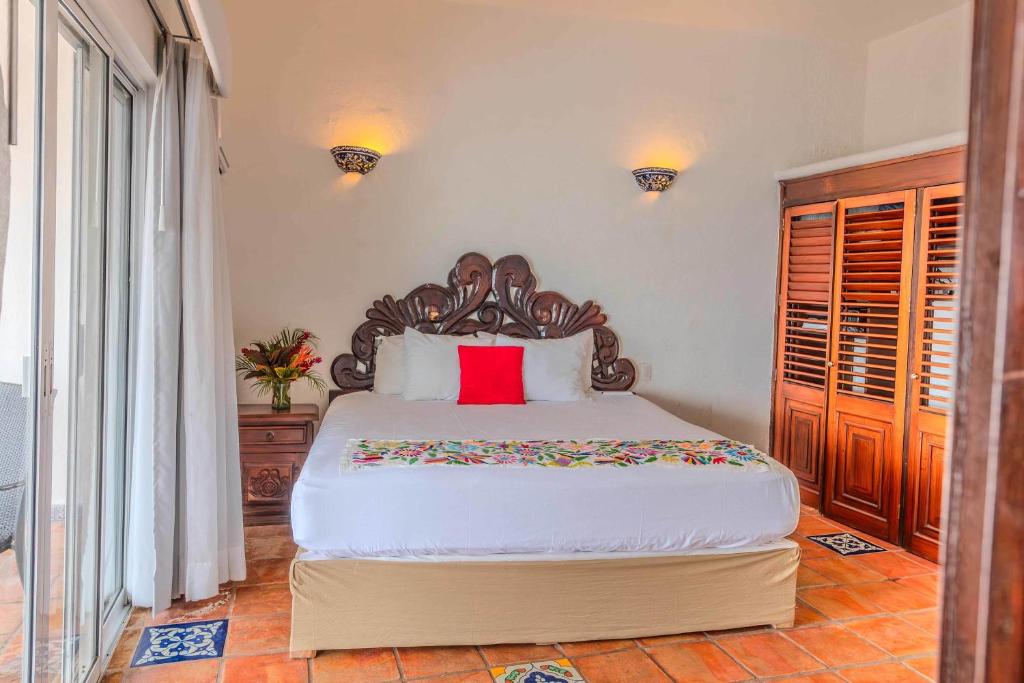 Ocean Front Villa - Private Pool and Ocean Access - 5