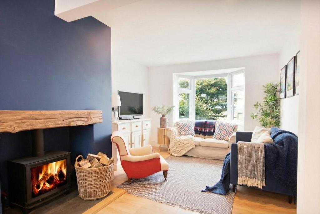 Stylish Salcombe Townhouse, Salcombe - pet-friendly stay