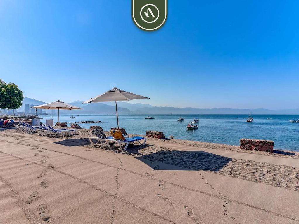 2 BR Condo in Hotel - Beach - Pools & Kids Club - 1