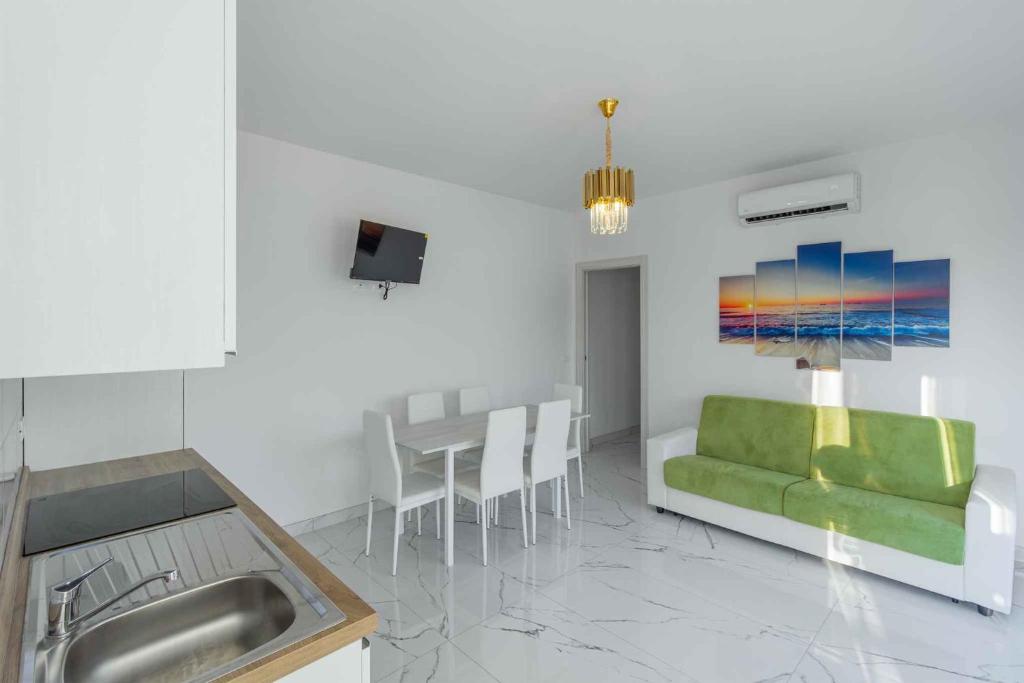 Apartment with Pool in Bibione 45641 - 3