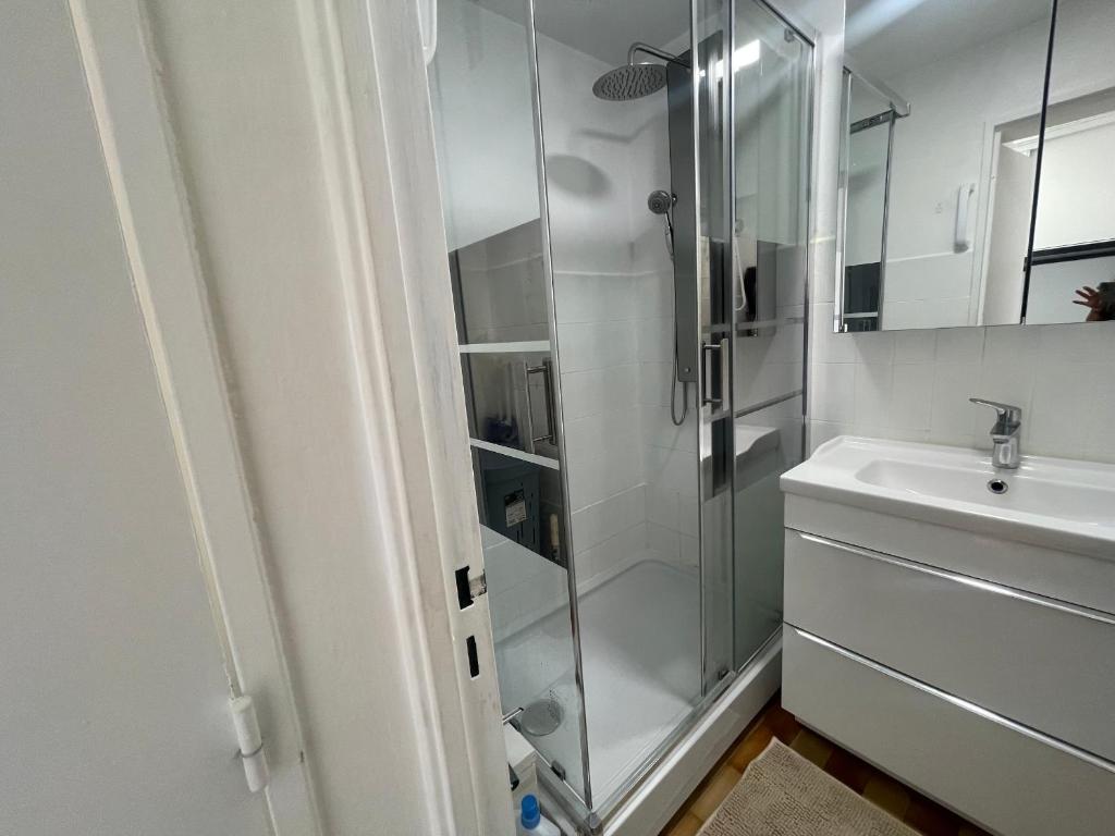 Studio rénové, proche port & village, parking, animaux admis - FR-1-796-83 - 4