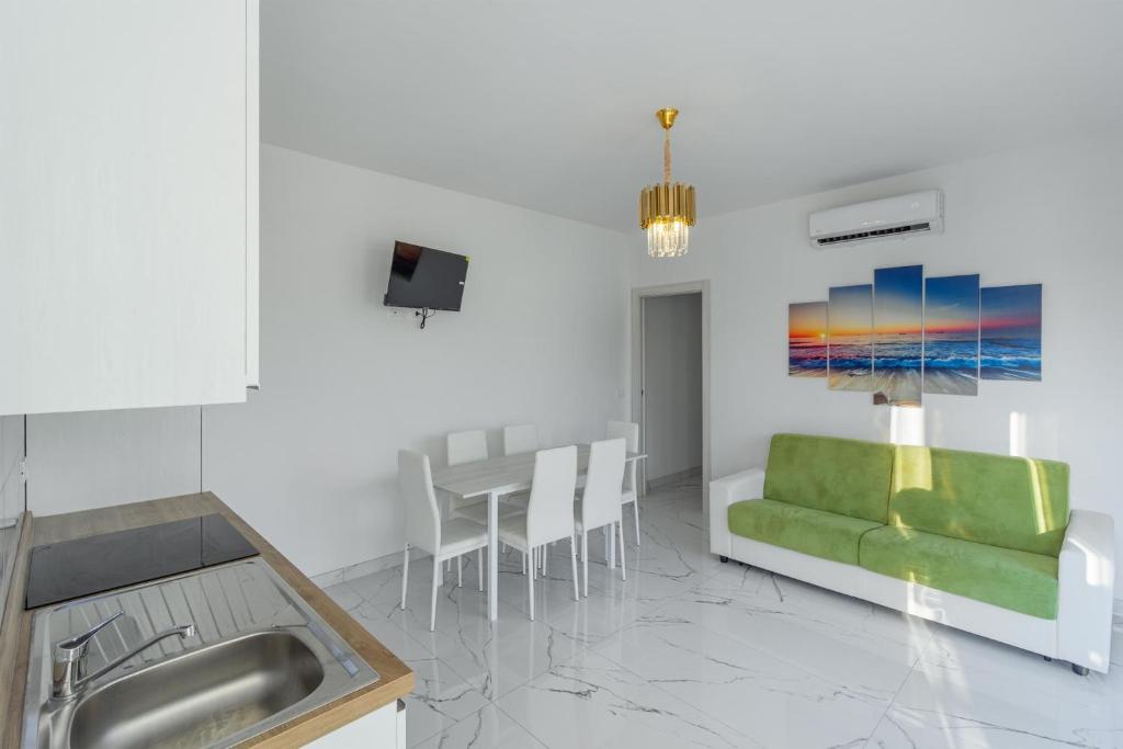 Apartment with Pool in Bibione 53920 - 3
