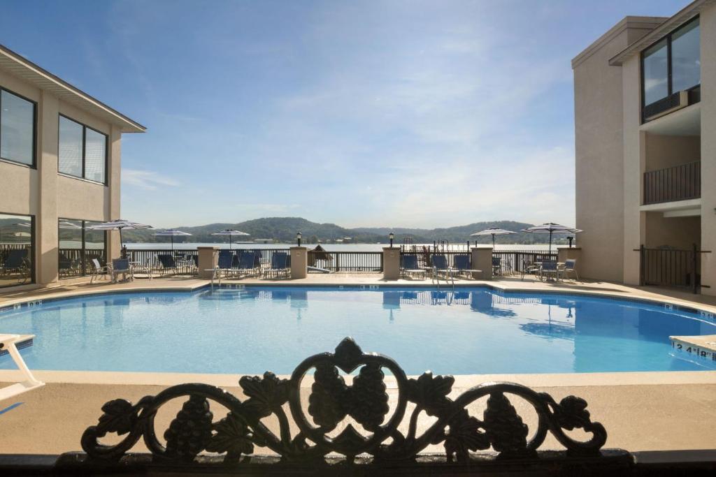 Wyndham Garden Lake Guntersville photo
