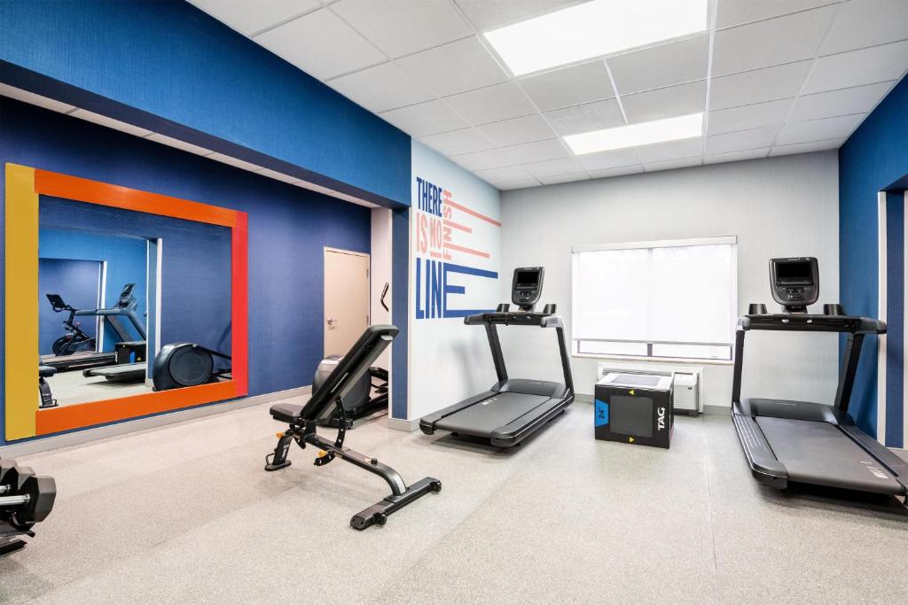 Hampton Inn & Suites Detroit-Canton — Sports & recreation in Canton, Michigan