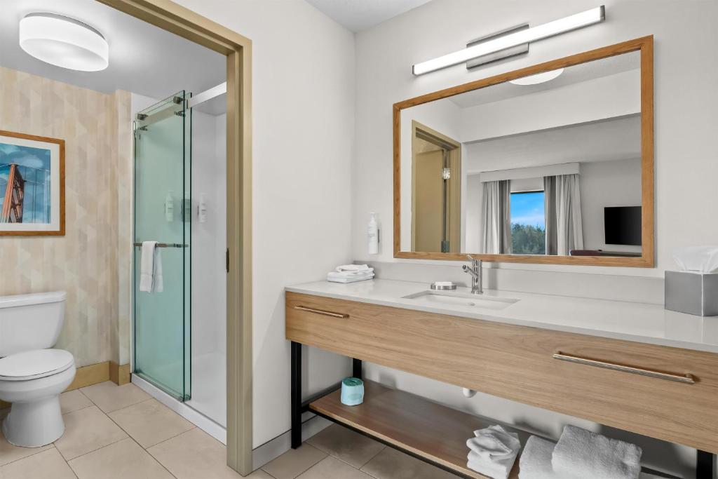 Hampton Inn & Suites Detroit-Canton — Hotel rooms in Canton, Michigan
