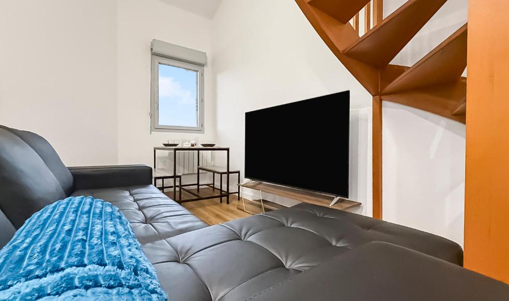 Duplex moderne et lumineux avec piscine et parking - 3