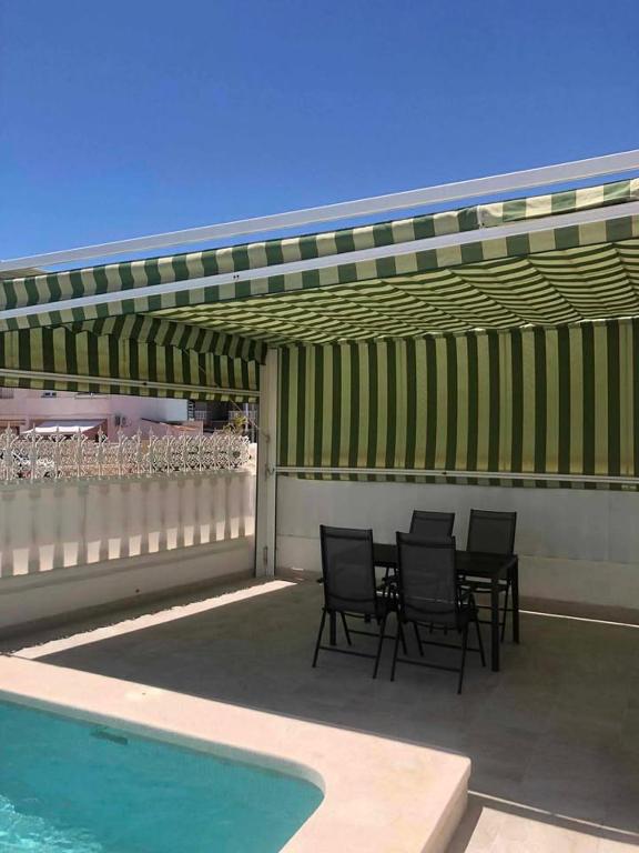 Holiday House, private pool - 4