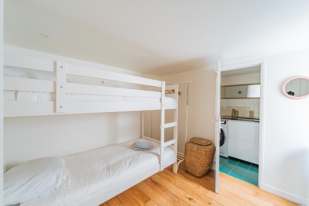 Cozy flat with 2 bedrooms in Saint Germain des Prés - up to 6 people - 4