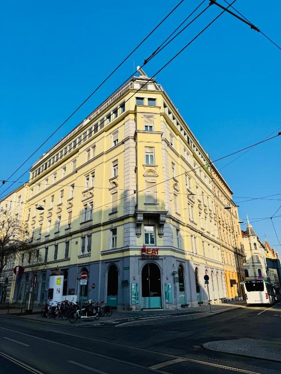 Central Apartment in Graz stylish & cozy I self check-in - 3