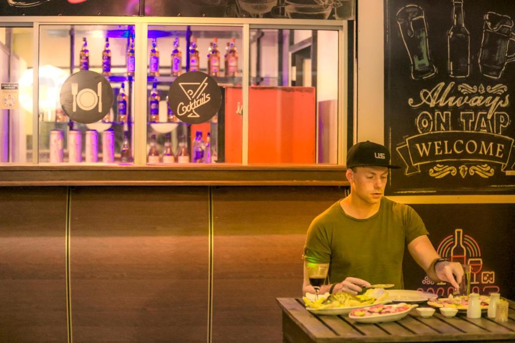 Bar/ Salón