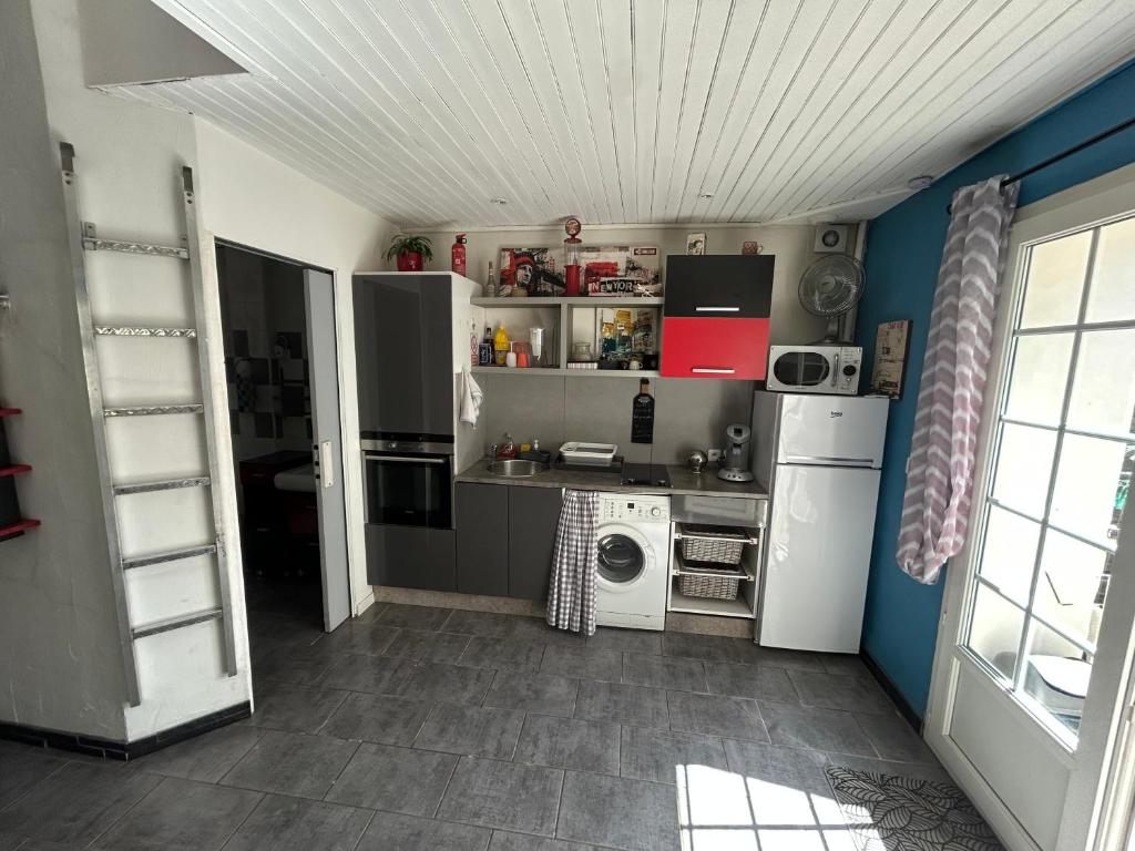 Beautiful studio with courtyard, parking and optional spa 30e per day - 3