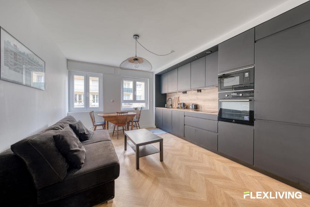 Elegant 2-Bedroom Apartment with 2 Bathrooms Rue des Vignoles - 1