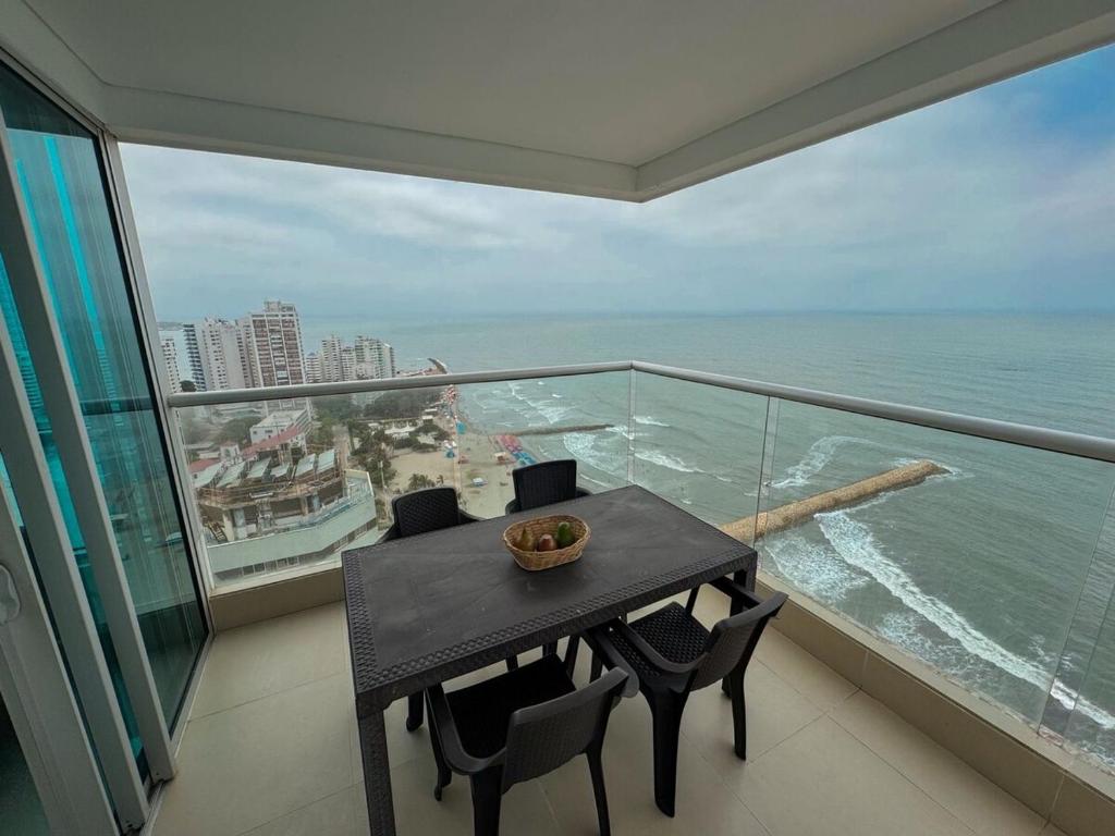 Luxury Ocean View Palmetto Beach Floor 24 2BR - 1